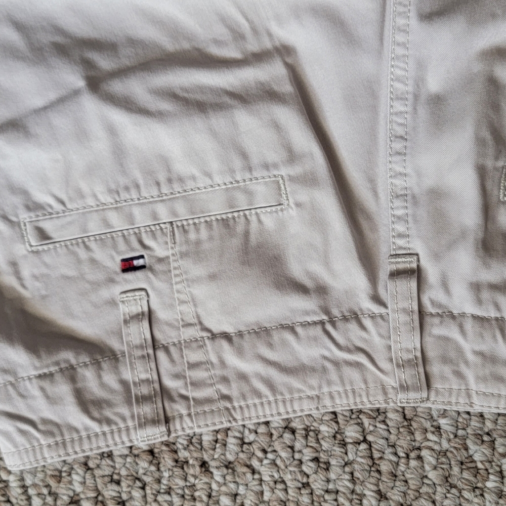 Shorts - Picture 2 of 3